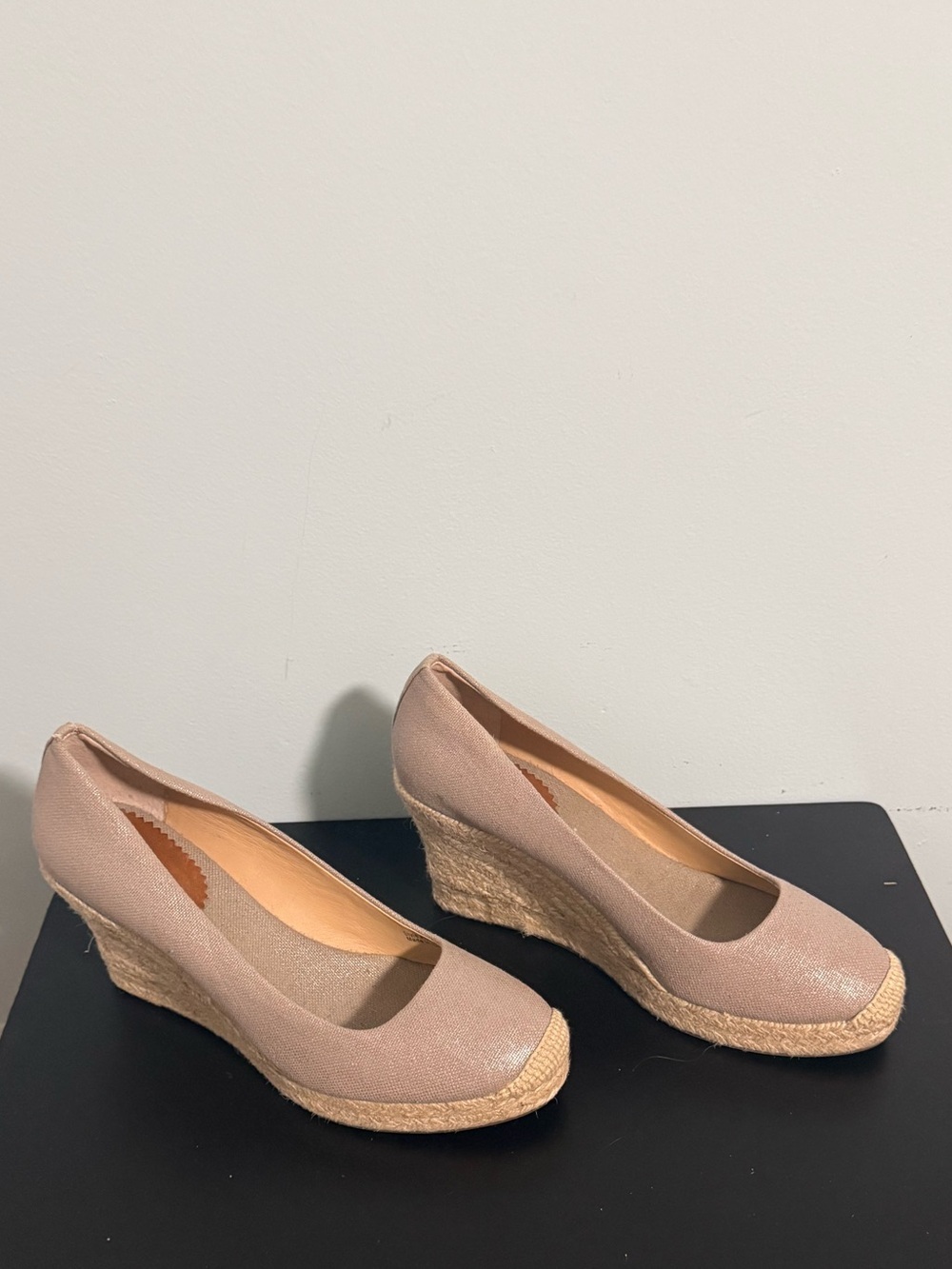 J Crew Women’s Neutral Canvas Espadrille Wedge Pumps size 10. NWOB! ❤️